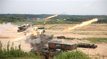 Artillery regiment conducts live-fire training