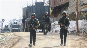 2 militants killed in Indian-controlled Kashmir gunfight