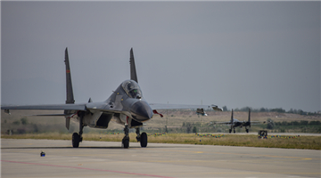 PLA Western Theater Command's fighter jets take off for flight training