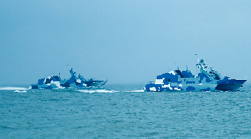Fast attack missile boats steam in formation